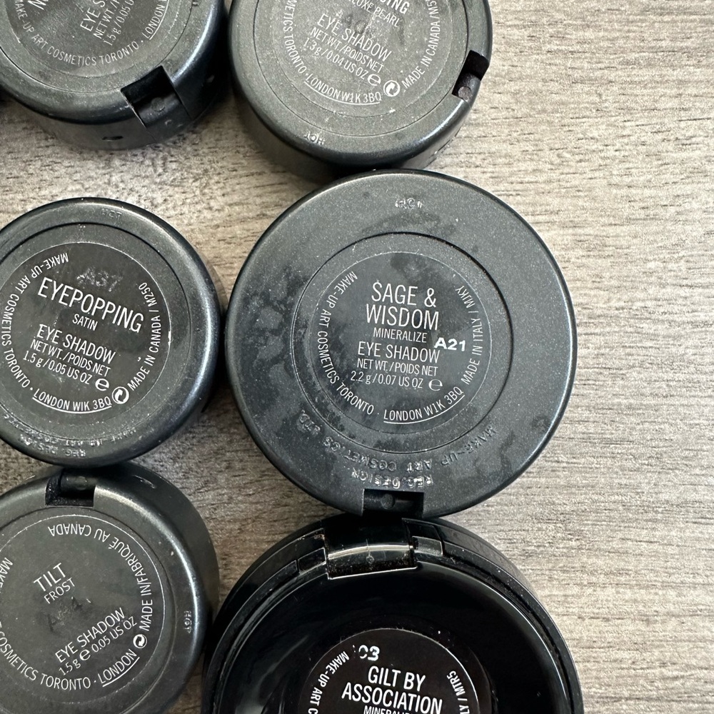 Bundle of Mac eyeshadows - Picture 5 of 6